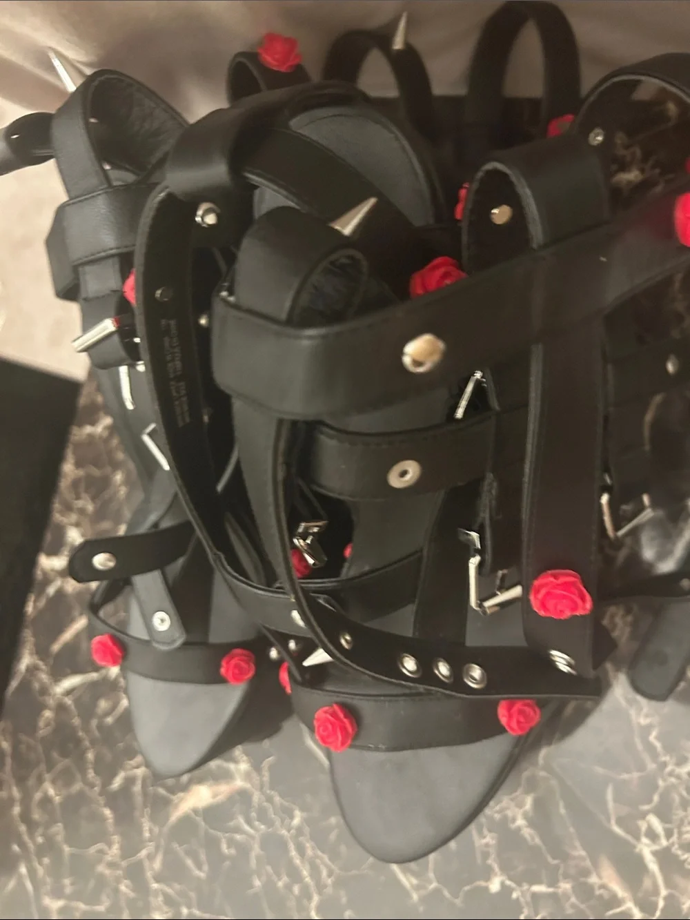 YRU edgy black